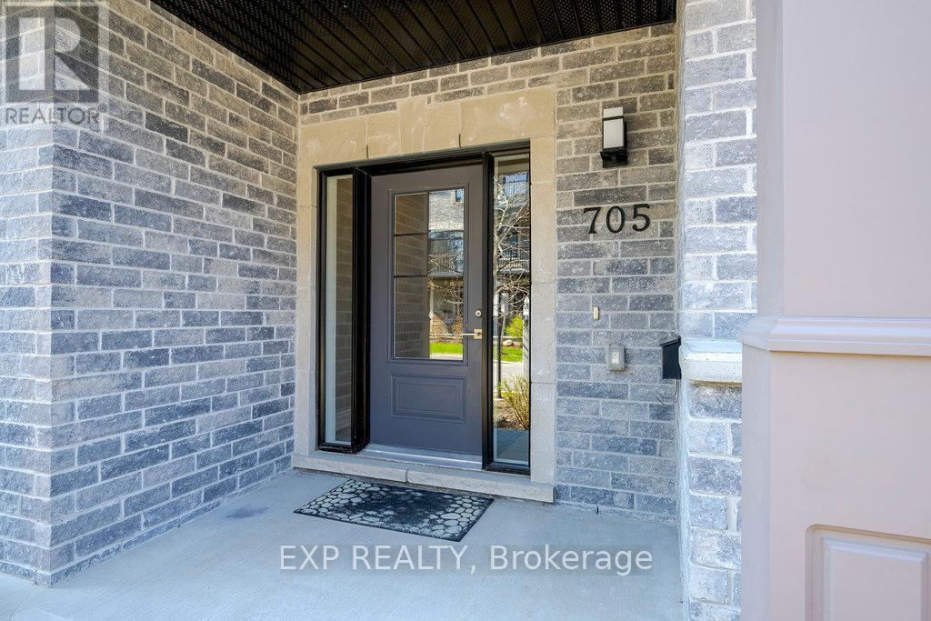 705 Reverie Private, Ottawa, Ontario  K2S 0T9 - Photo 3 - X12147863
