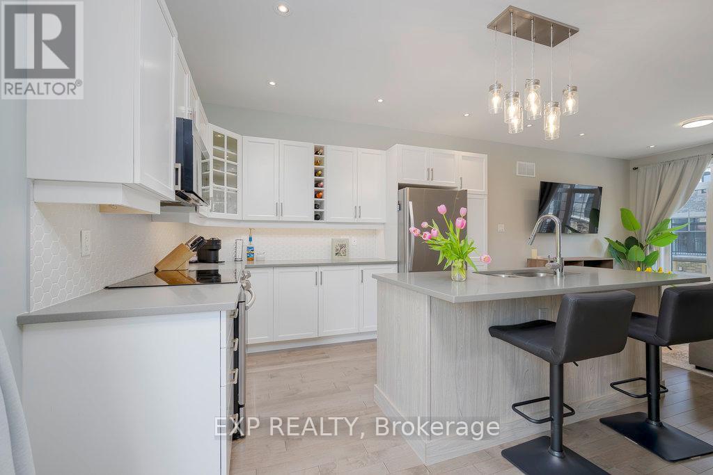 705 Reverie Private, Ottawa, Ontario  K2S 0T9 - Photo 8 - X12147863