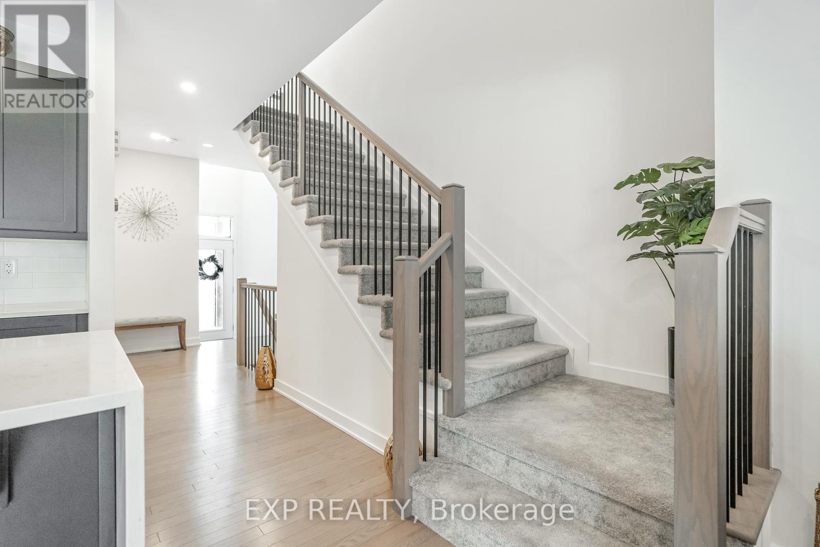 561 Paakanaak Avenue, Ottawa, Ontario  K1X 0H3 - Photo 17 - X12147877