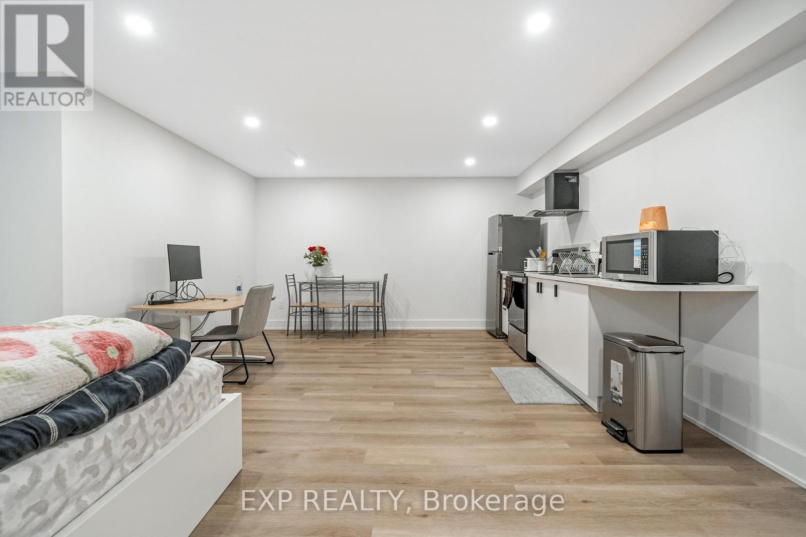 561 Paakanaak Avenue, Ottawa, Ontario  K1X 0H3 - Photo 35 - X12147877
