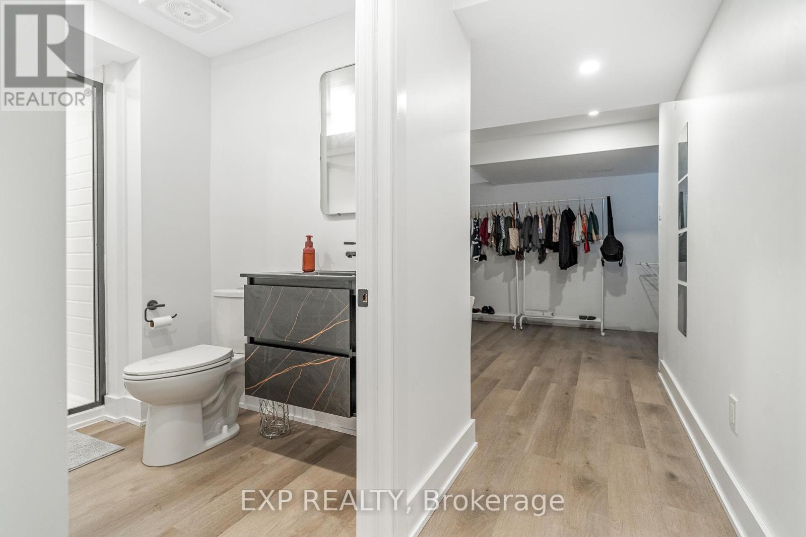 561 Paakanaak Avenue, Ottawa, Ontario  K1X 0H3 - Photo 38 - X12147877