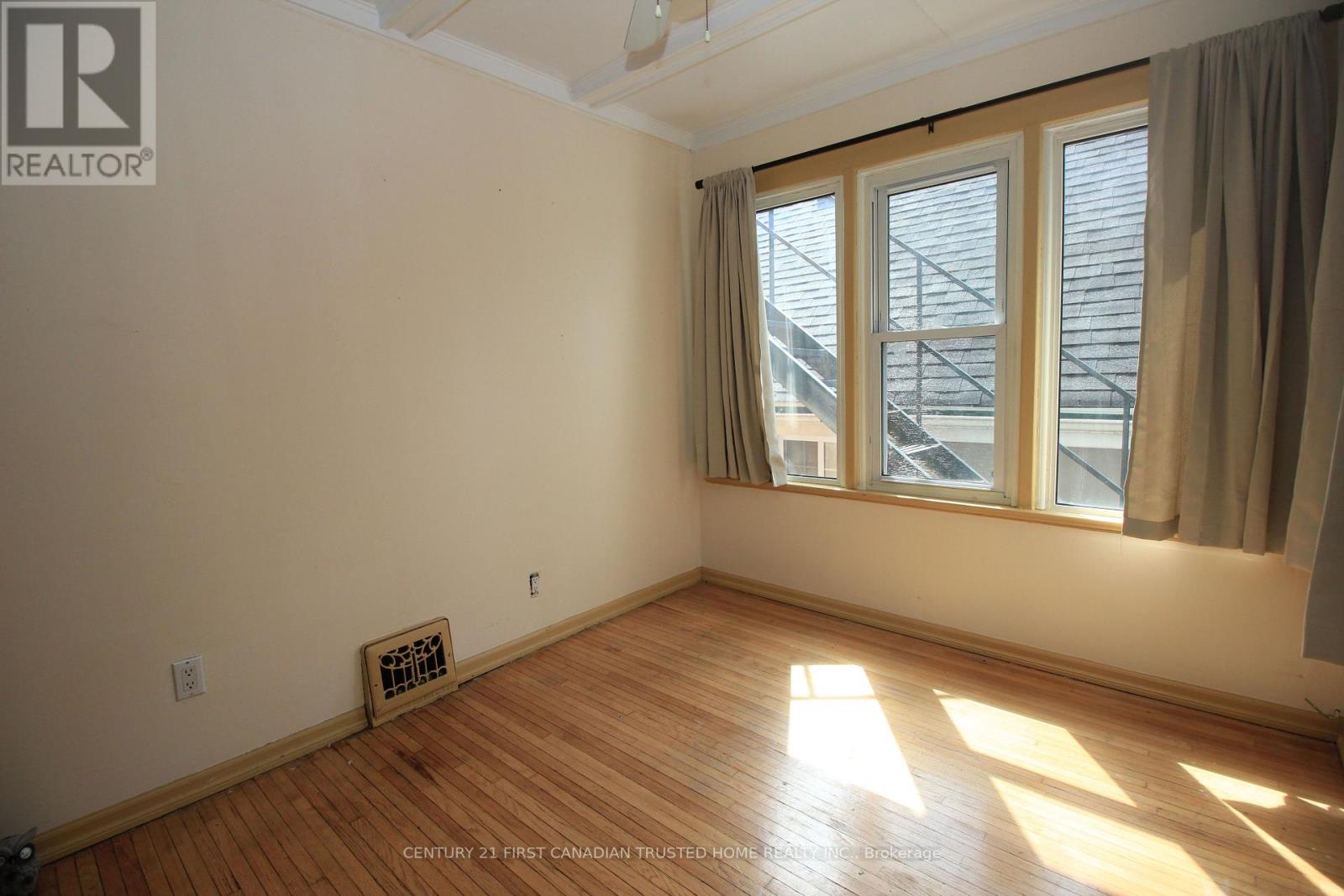1051 Richmond Street, London East (East B), Ontario  N6A 3J7 - Photo 19 - X12147727