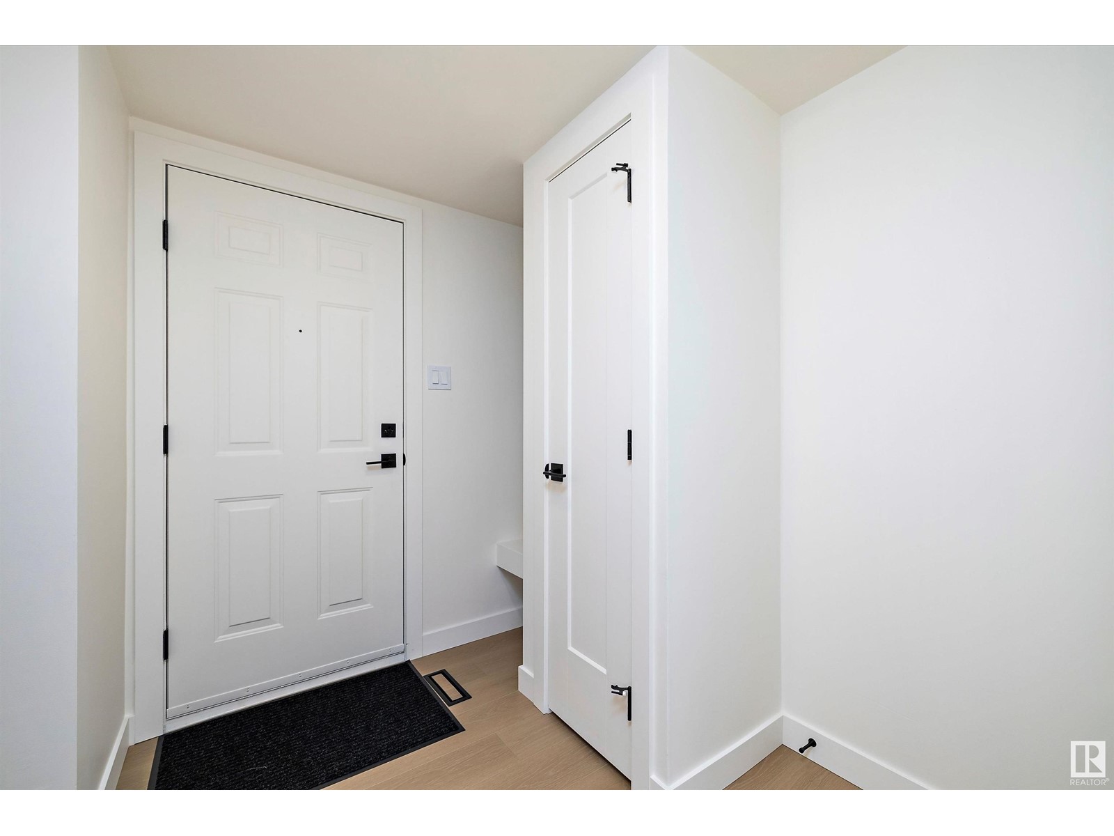 187 Harrison Dr Nw, Edmonton, Alberta  T5A 2X5 - Photo 4 - E4436322