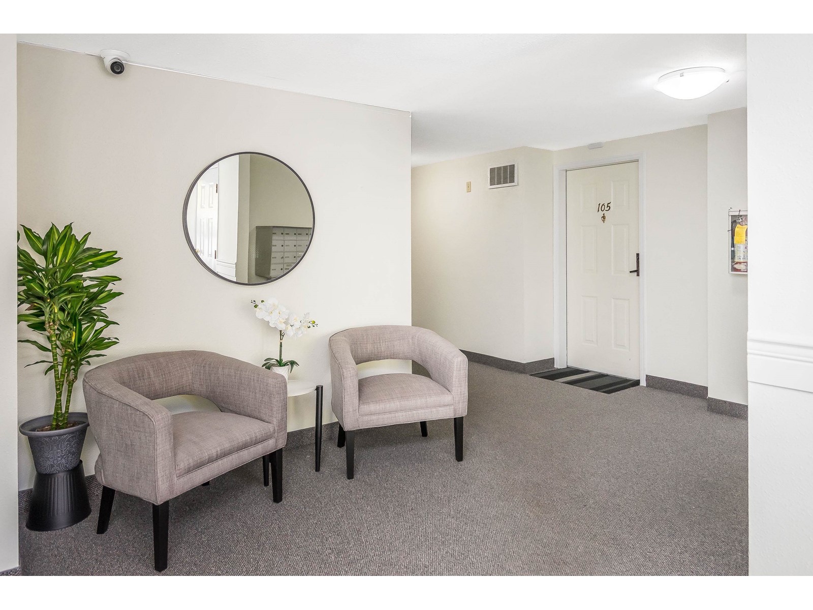 102 15290 Thrift Avenue, White Rock, British Columbia  V4B 2L2 - Photo 4 - R3002253
