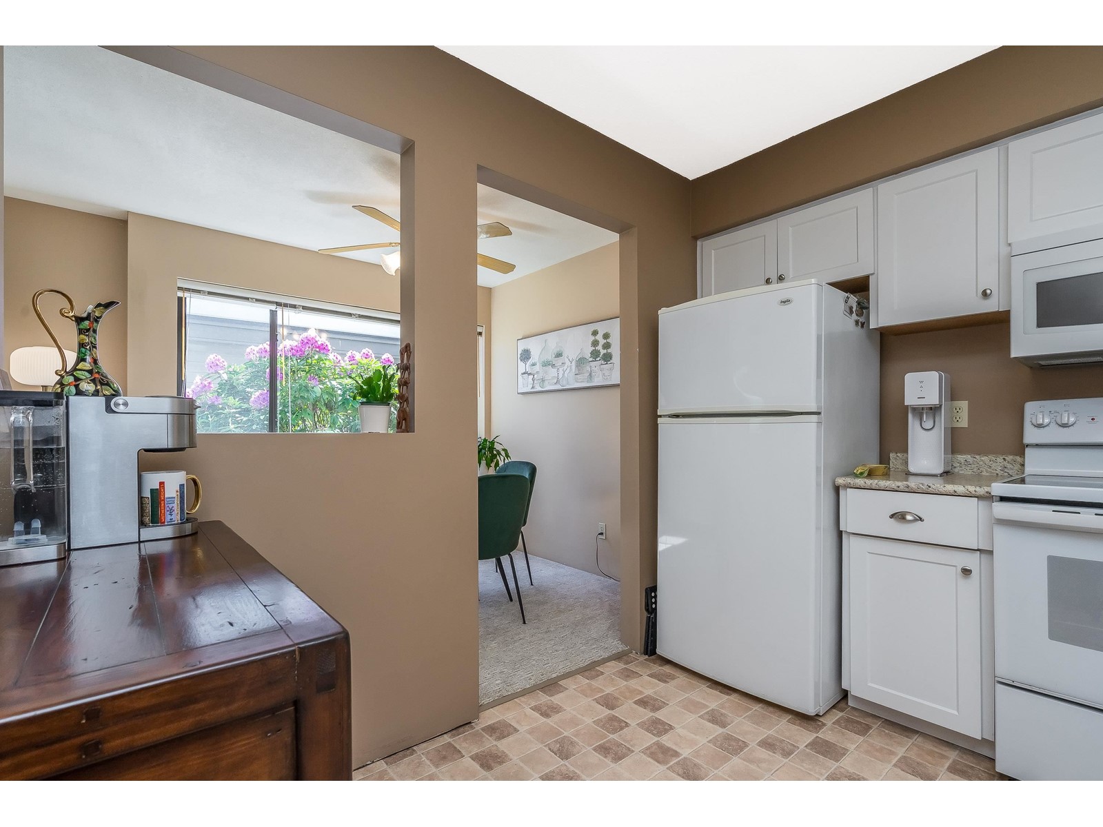 102 15290 Thrift Avenue, White Rock, British Columbia  V4B 2L2 - Photo 7 - R3002253