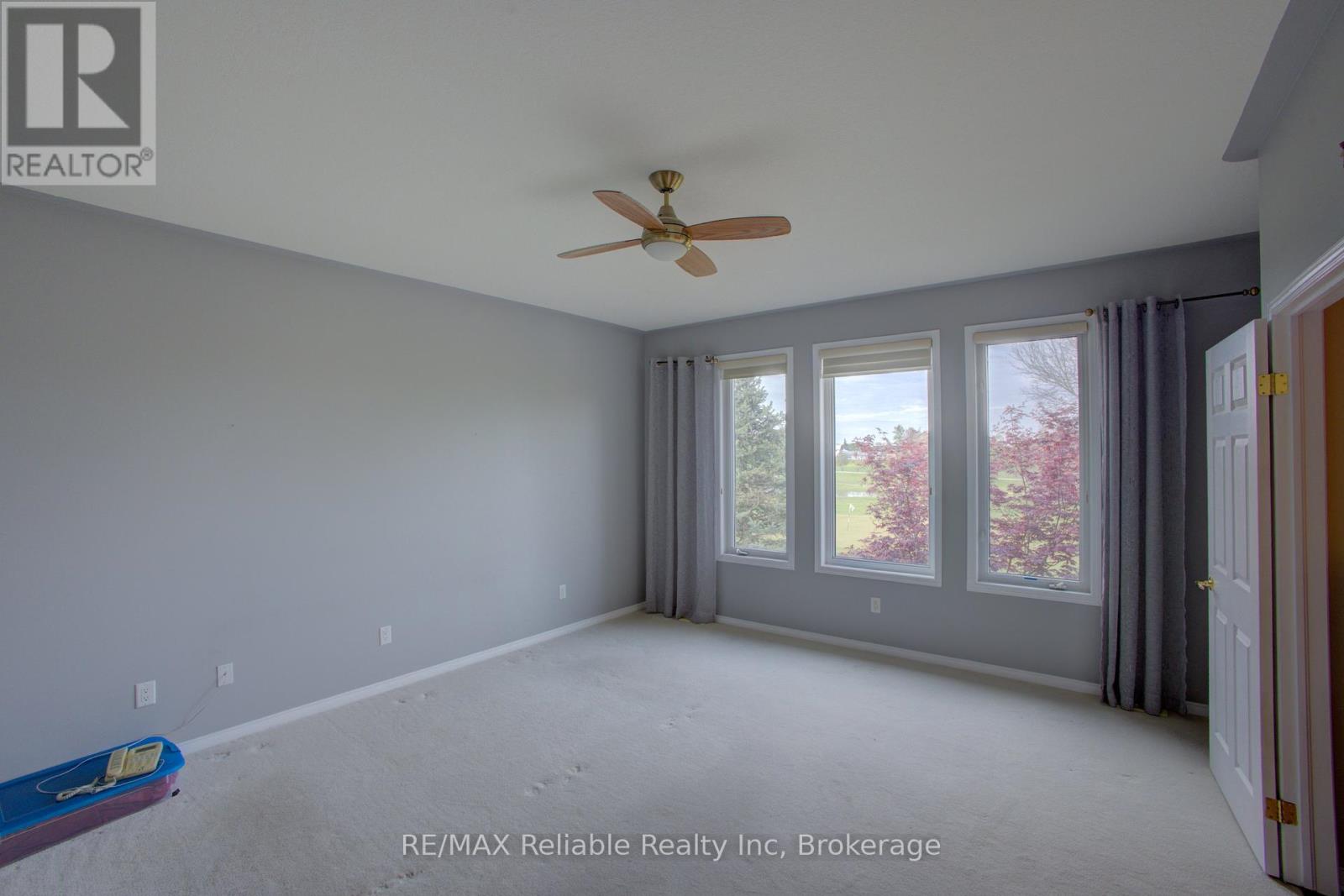 16 Stornoway Crescent, Huron East, Ontario  N0K 1W0 - Photo 8 - X12146832