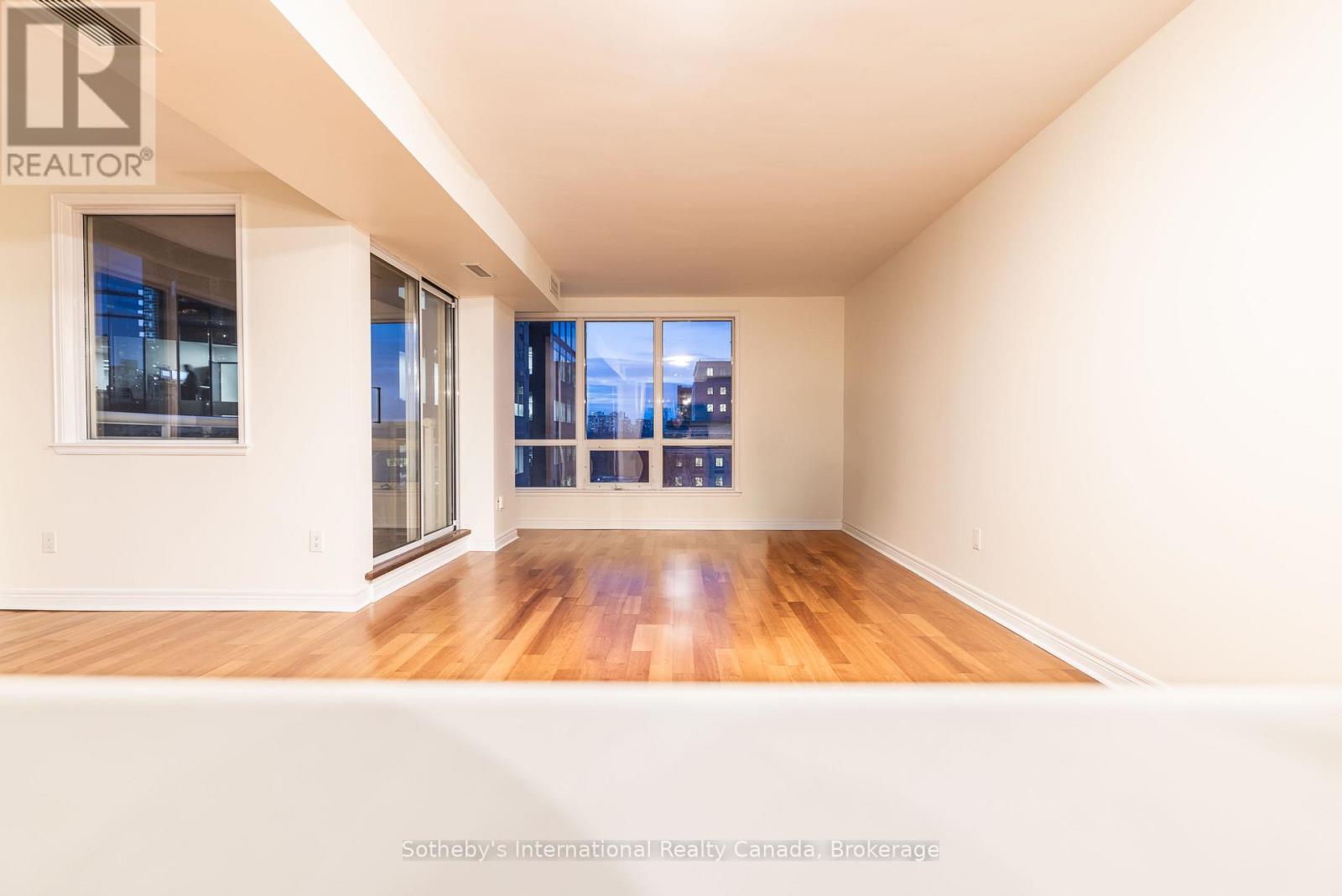 901 - 100 Hayden Street, Toronto, Ontario  M4Y 3C7 - Photo 5 - C12147816