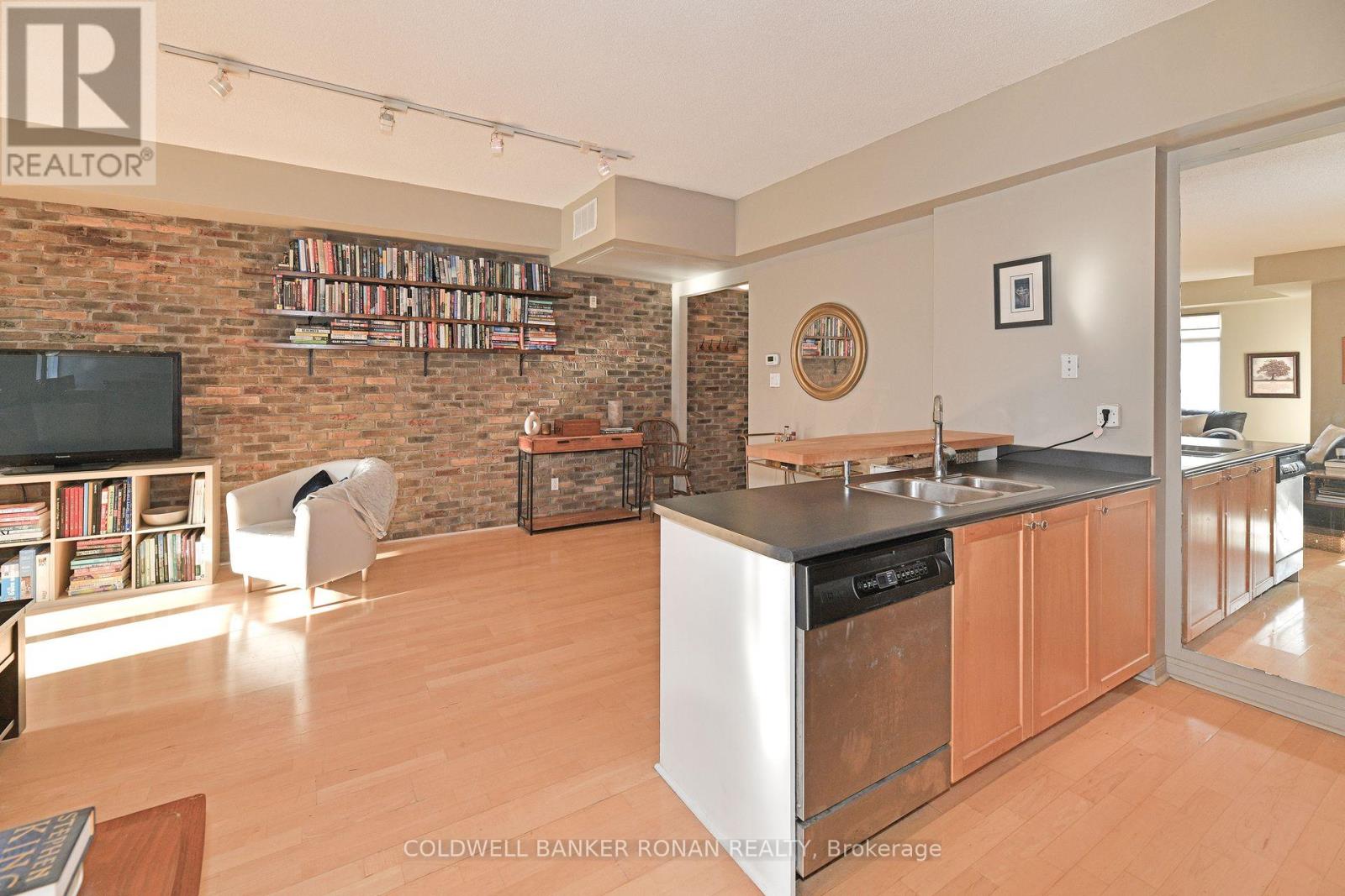 602 - 550 Front Street W, Toronto, Ontario  M5V 3N5 - Photo 14 - C12147631
