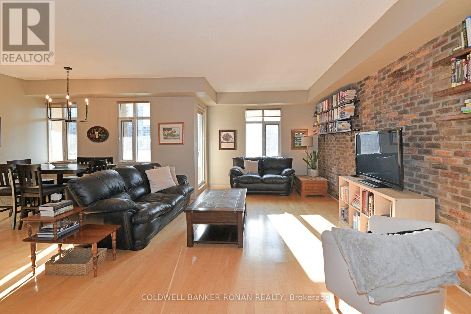 602 - 550 Front Street W, Toronto, Ontario  M5V 3N5 - Photo 3 - C12147631