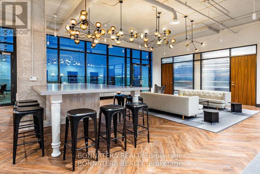 1016 - 130 Queens Quay E, Toronto, Ontario  M5A 0P6 - Photo 11 - C12147634