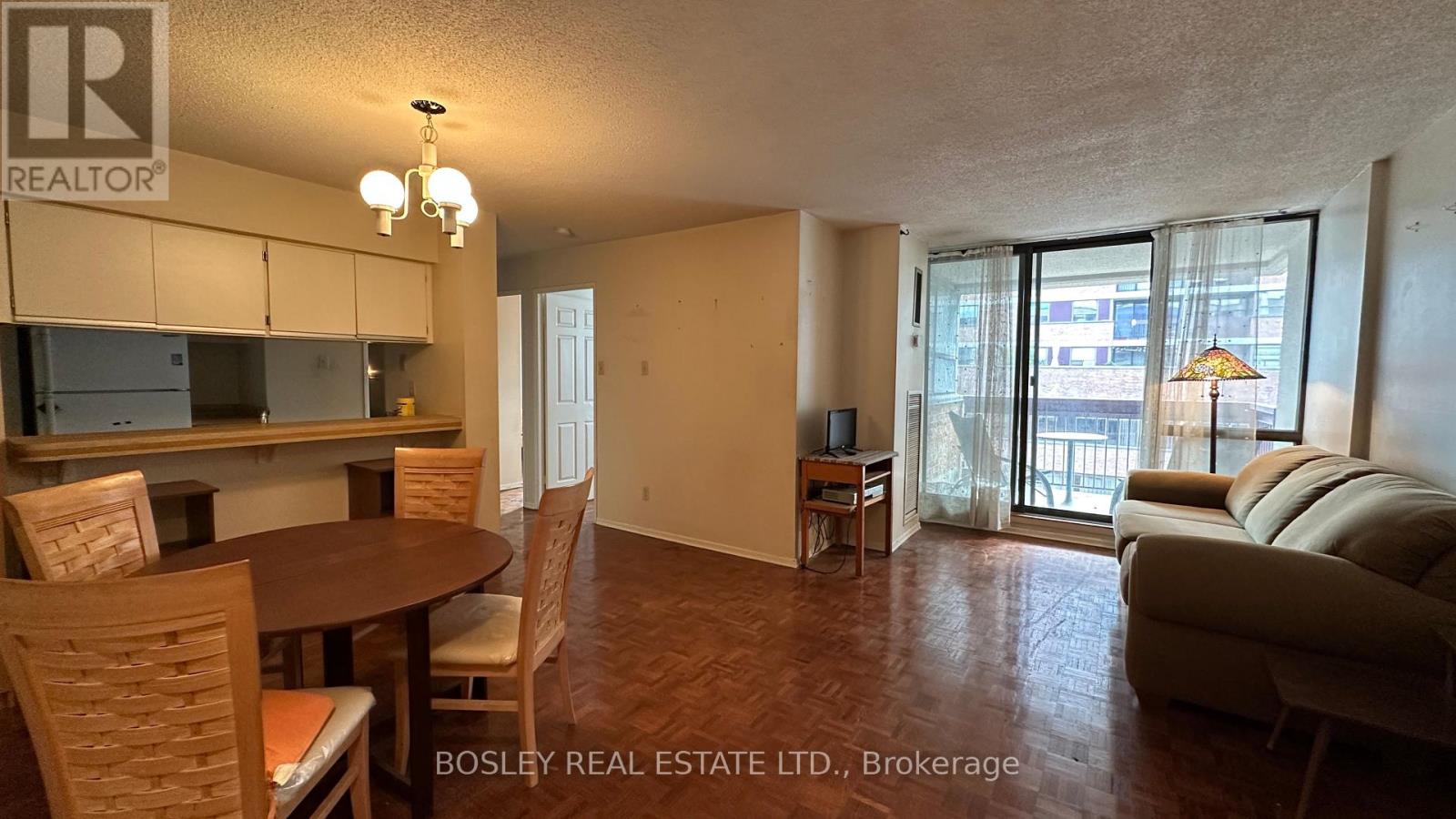 720 - 89 Mccaul Street, Toronto (Kensington-Chinatown), Ontario  M5T 2X3 - Photo 3 - C12147663