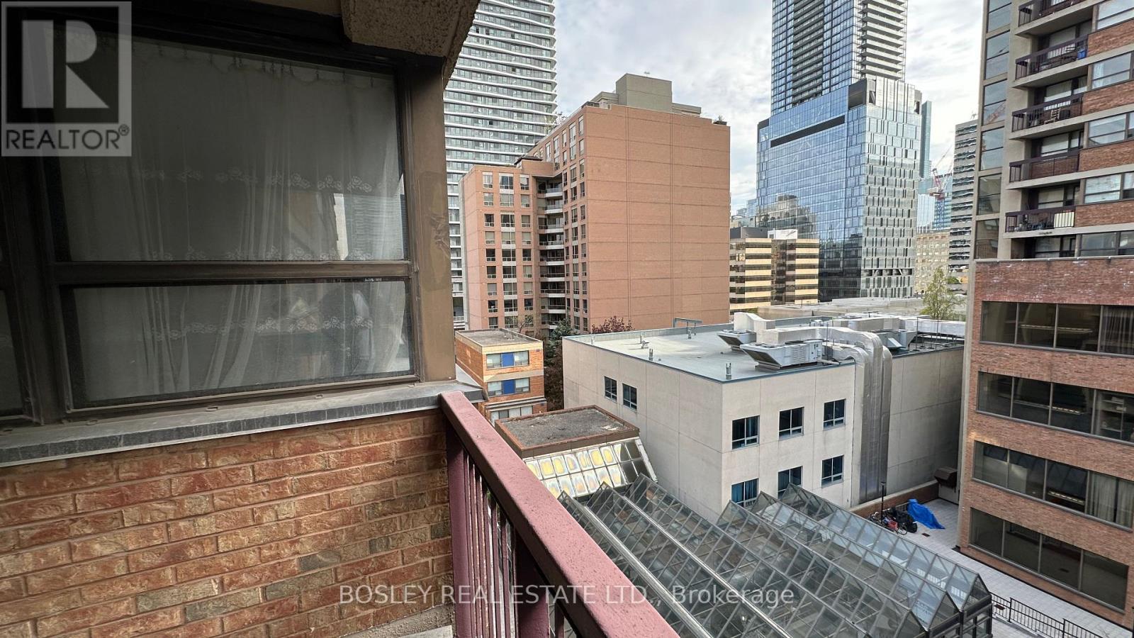 720 - 89 Mccaul Street, Toronto (Kensington-Chinatown), Ontario  M5T 2X3 - Photo 7 - C12147663
