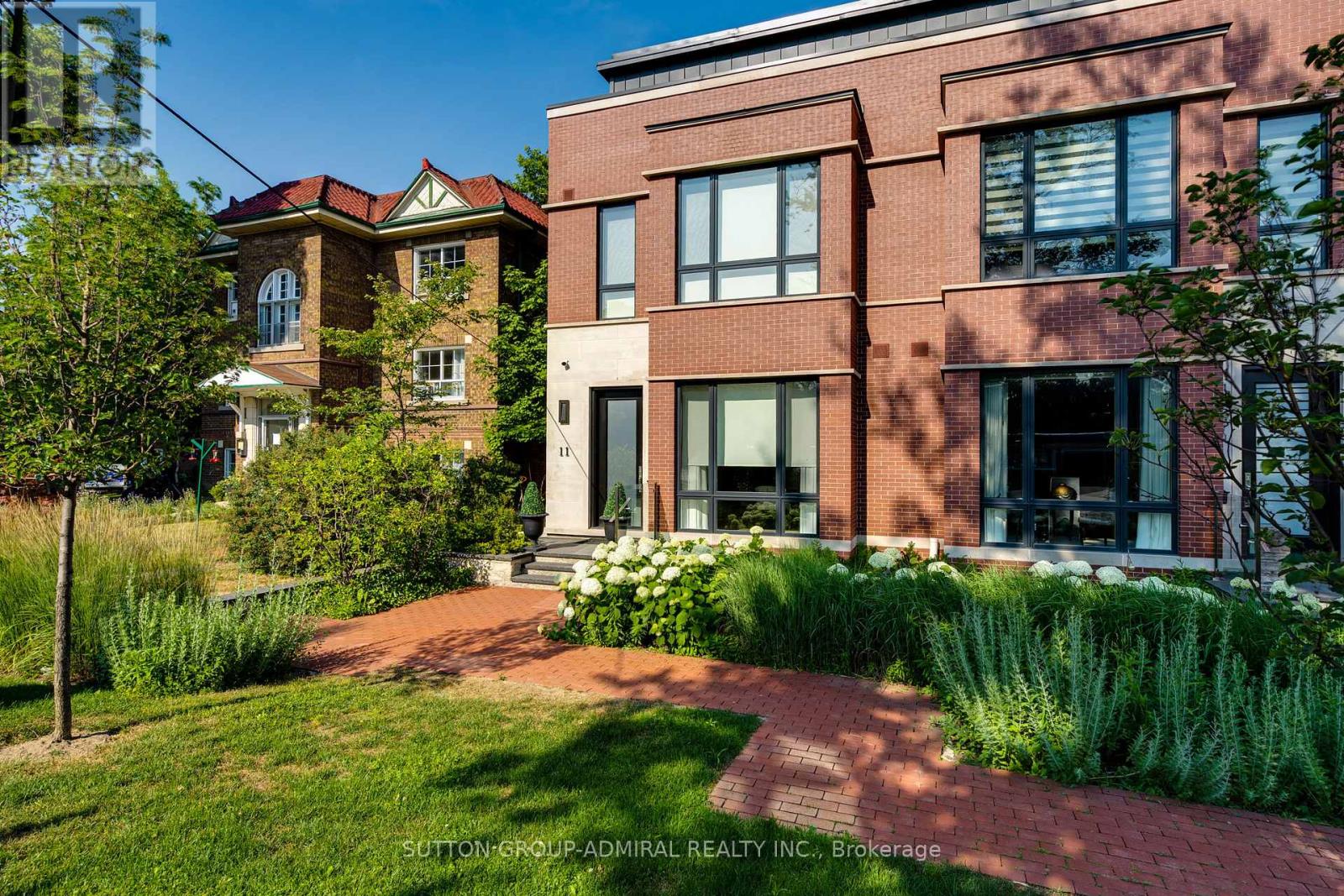 11 THURLOE AVENUE, Toronto, Ontario