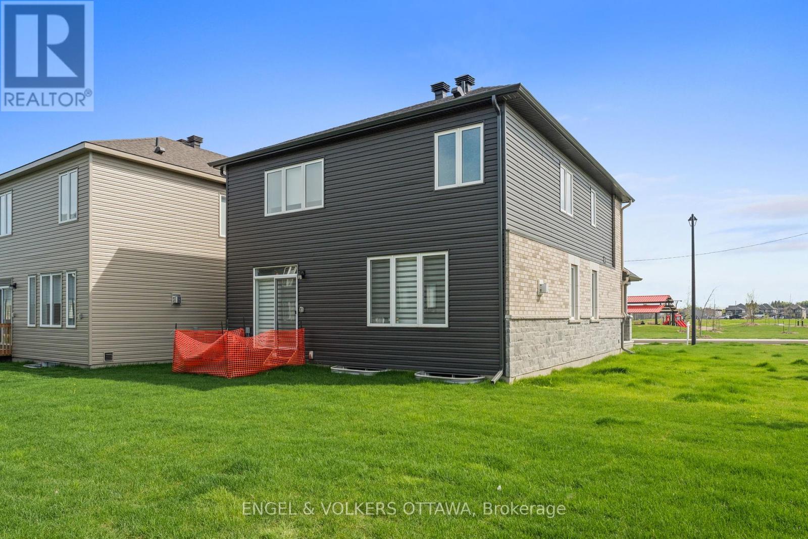2053 Wanderer Avenue, Ottawa, Ontario  K4M 0X1 - Photo 34 - X12081015