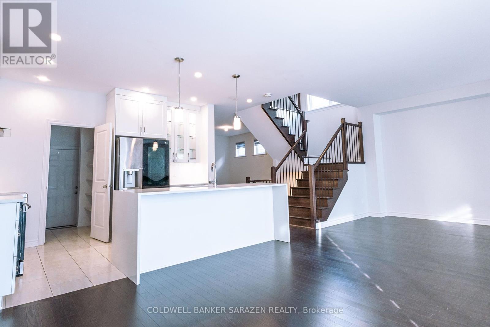 240 Dagenham Street, Ottawa, Ontario  K2S 2X8 - Photo 9 - X12147785