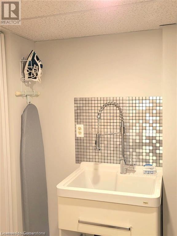 60 Obermeyer Drive, Kitchener, Ontario  N2A 1P6 - Photo 29 - 40728647