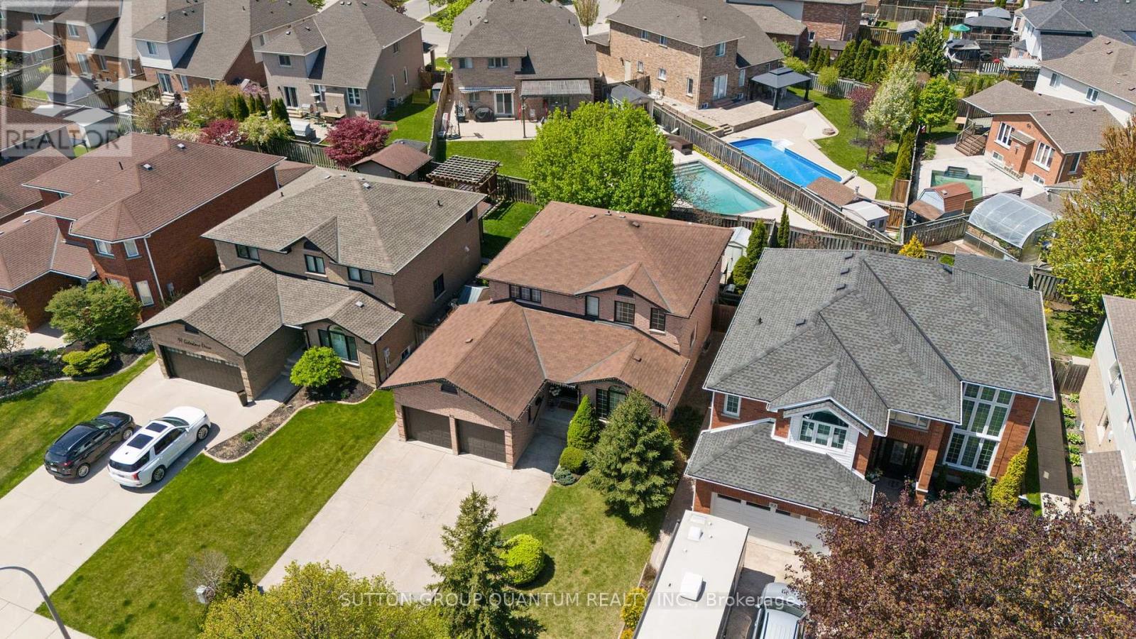 95 Gatestone Drive, Hamilton, Ontario  L8J 2V1 - Photo 47 - X12147452