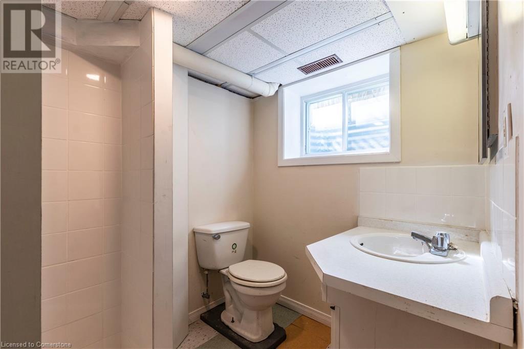 15 Henry Street, Kitchener, Ontario  N2G 1P4 - Photo 27 - 40725537