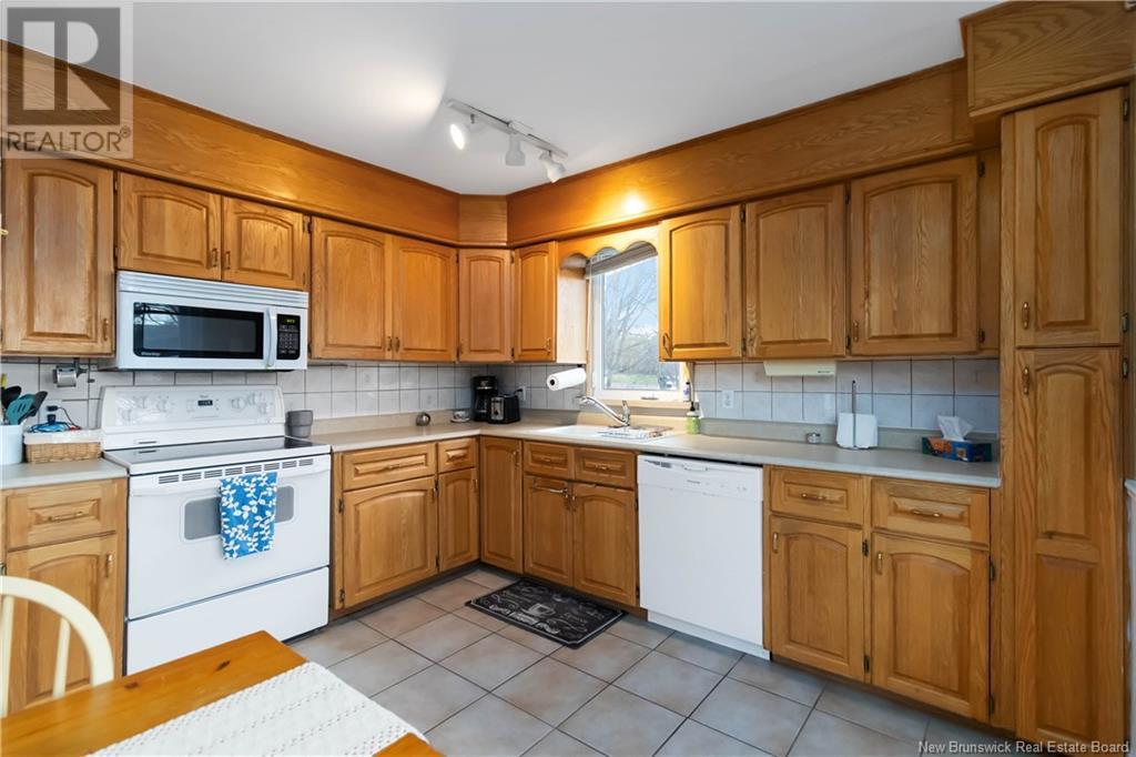 222 Whitepine Road, Riverview, New Brunswick  E1B 2X1 - Photo 6 - NB118510