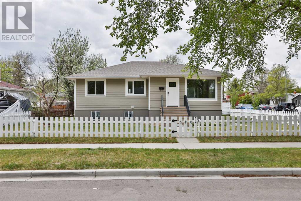 Property at 544 20 Street N image 1