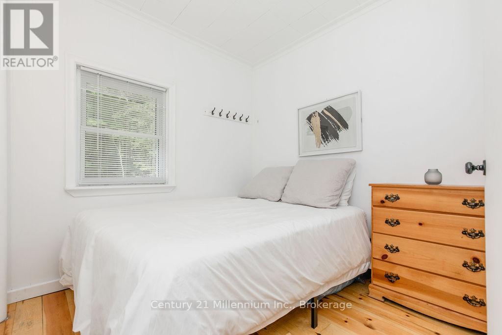 1046 Pine Lake Shores Private, Bracebridge, Ontario  P0B 1A0 - Photo 38 - X12147743