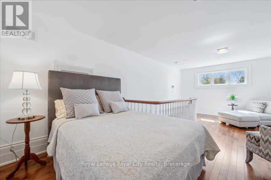 15 - 25 Manor Park Crescent, Guelph (Dovercliffe Park/old University), Ontario  N1G 1A2 - Photo 41 - X12147768