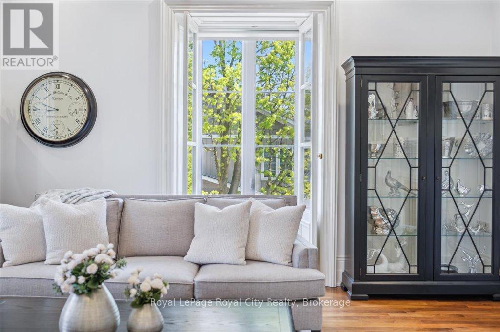 15 - 25 Manor Park Crescent, Guelph, Ontario  N1G 1A2 - Photo 6 - X12147768