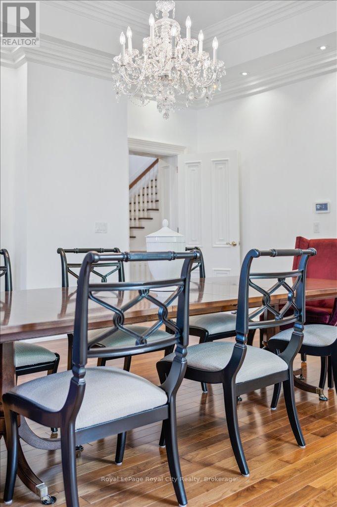 15 - 25 Manor Park Crescent, Guelph (Dovercliffe Park/old University), Ontario  N1G 1A2 - Photo 8 - X12147768