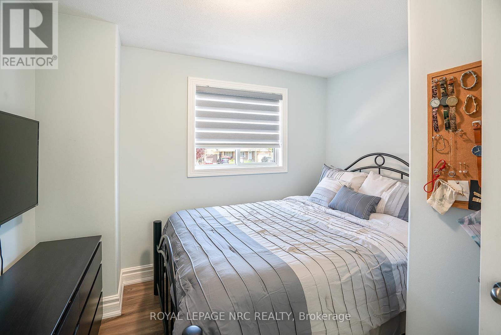 7707 Cortina Crescent, Niagara Falls, Ontario  L2H 3B4 - Photo 14 - X12147723