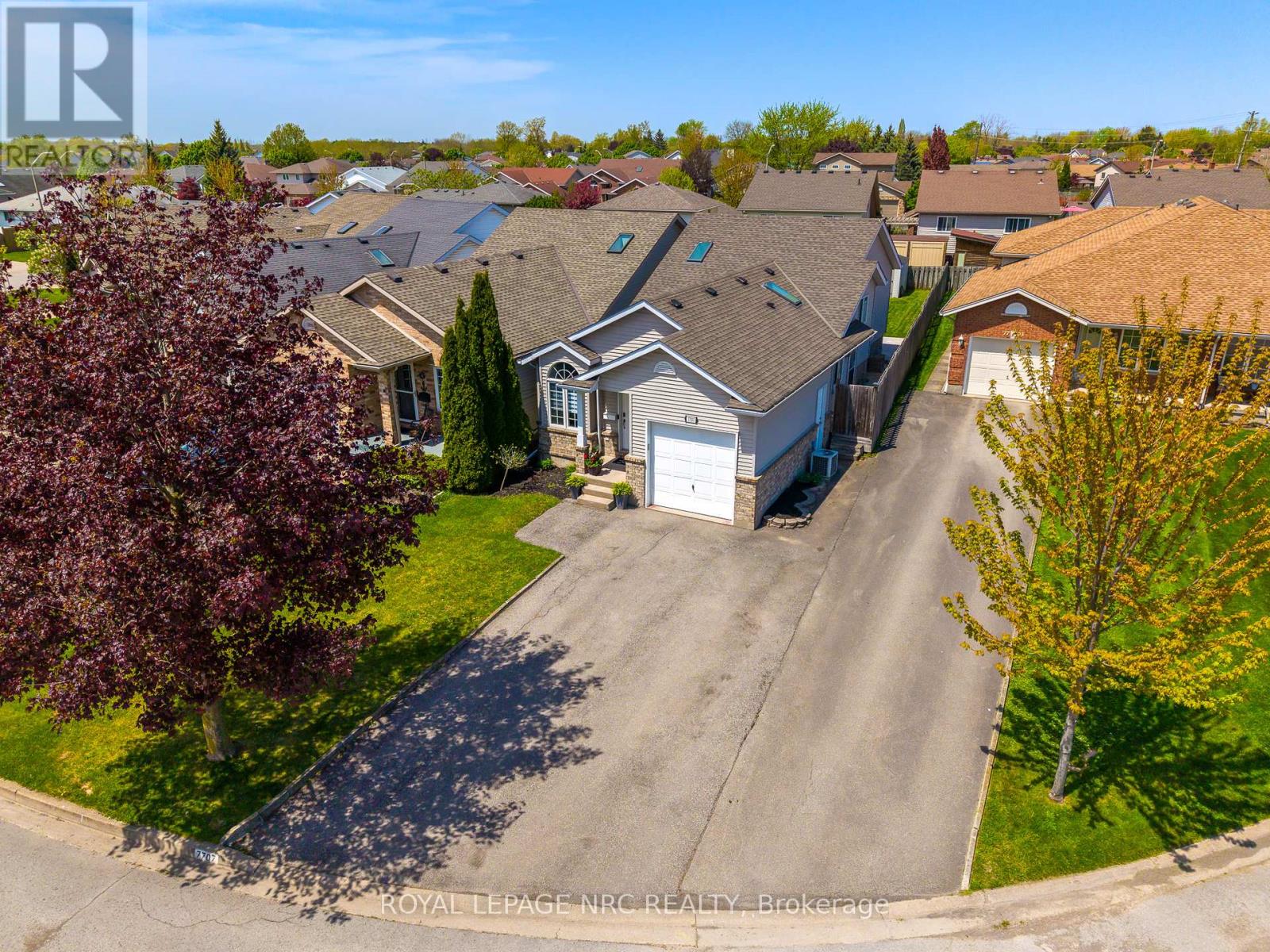 7707 Cortina Crescent, Niagara Falls, Ontario  L2H 3B4 - Photo 32 - X12147723
