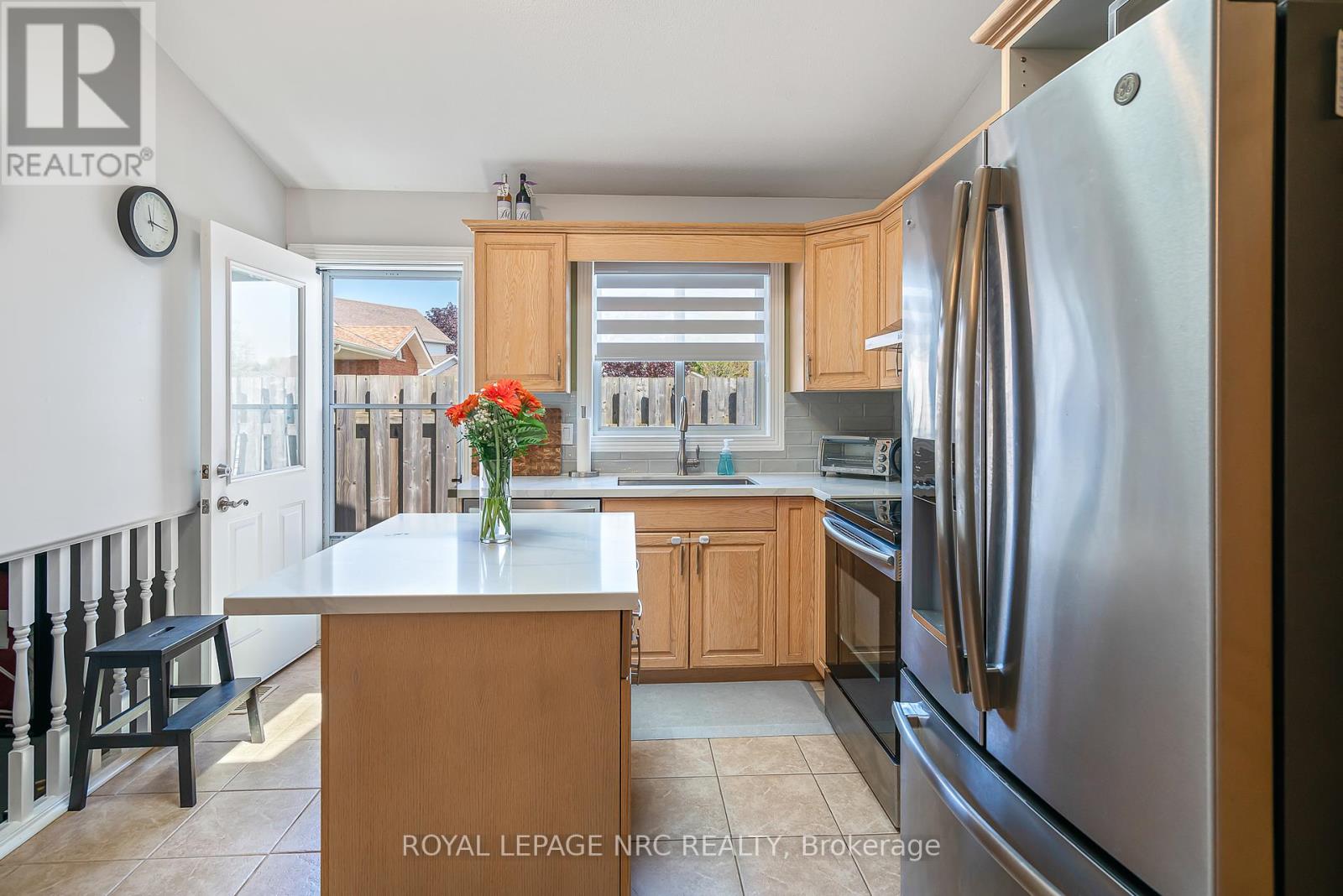 7707 Cortina Crescent, Niagara Falls, Ontario  L2H 3B4 - Photo 9 - X12147723