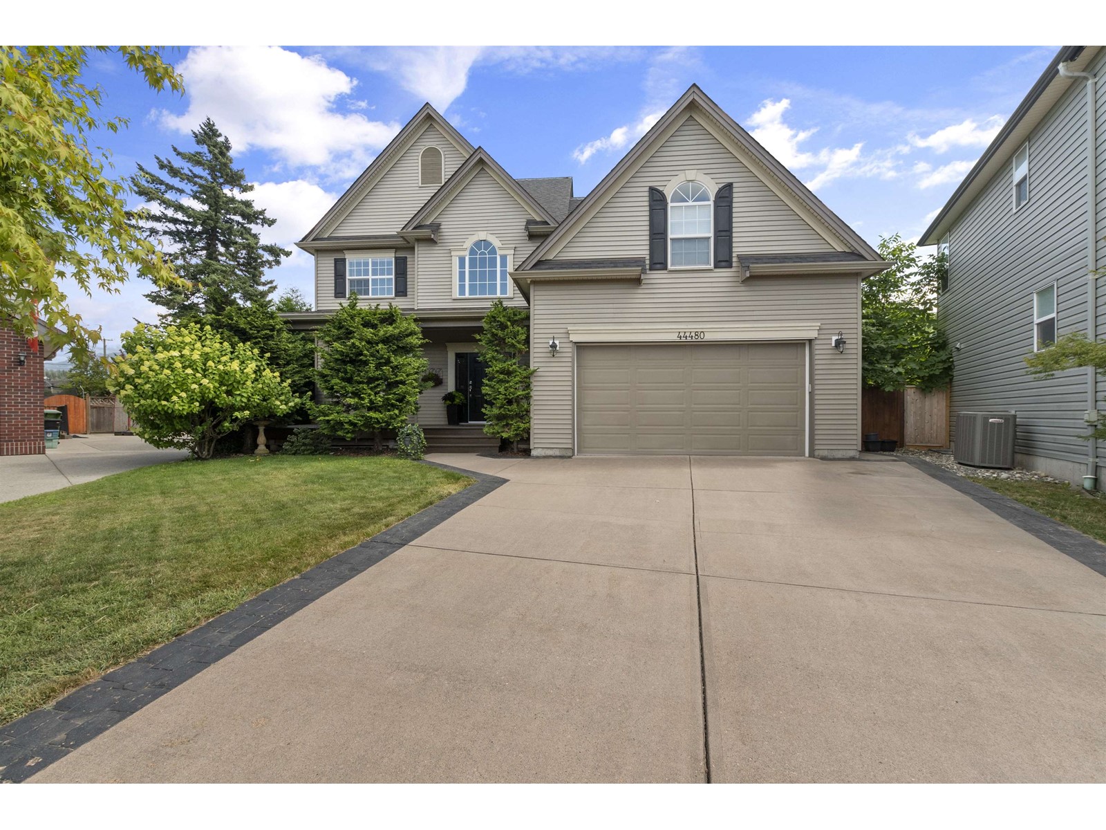 44480 Eena Drive, Sardis South, Chilliwack, British Columbia  V2R 5N5 - Photo 1 - R2981510