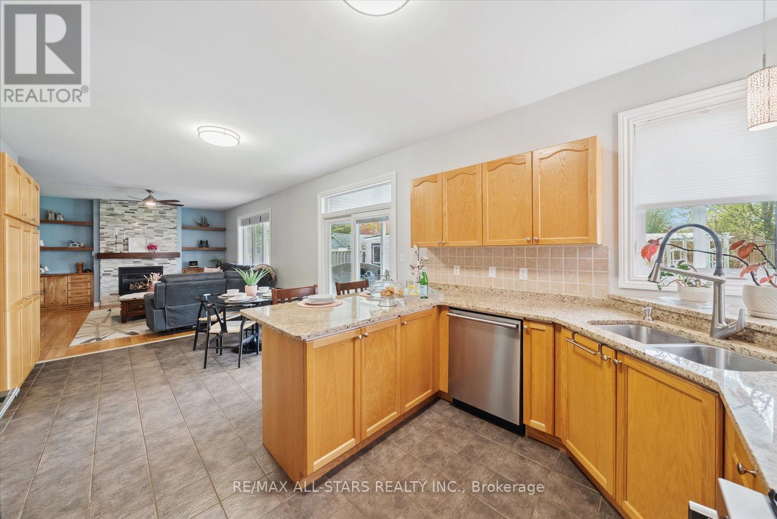 102 Herrema Boulevard, Uxbridge, Ontario  L9P 1X6 - Photo 9 - N12147672