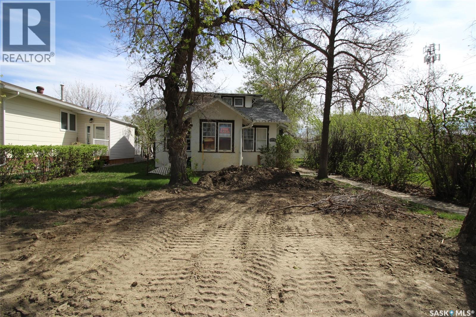 512 1st Street W, Shaunavon, Saskatchewan  S0N 2M0 - Photo 34 - SK005732