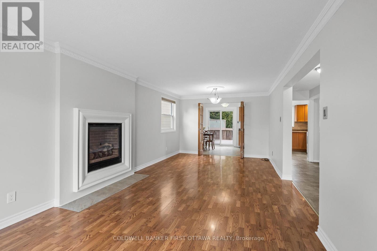 37 Homestead Street, Ottawa, Ontario  K2E 7N9 - Photo 10 - X12069431