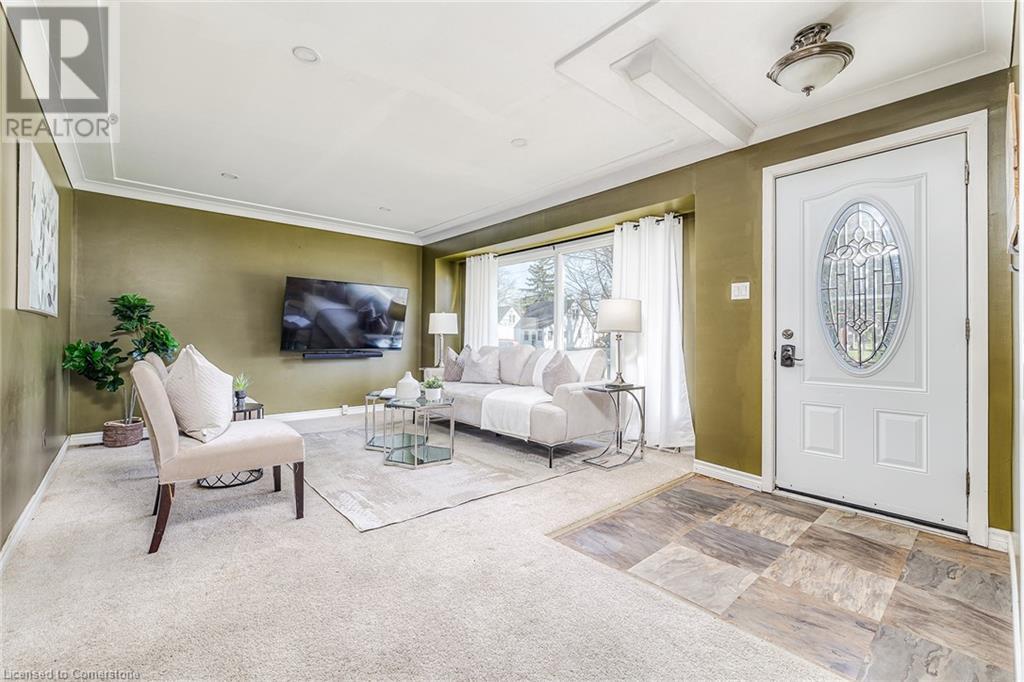Property at 325 BOULTON Street image 5
