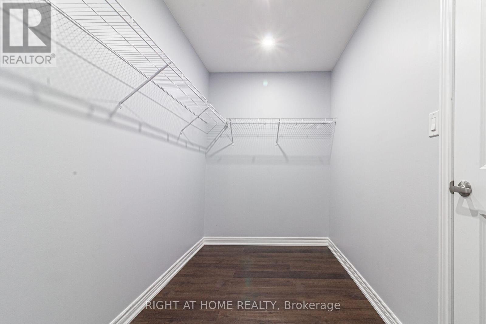 1406 Farmstead Drive, Milton, Ontario  L9E 1K4 - Photo 26 - W12147681