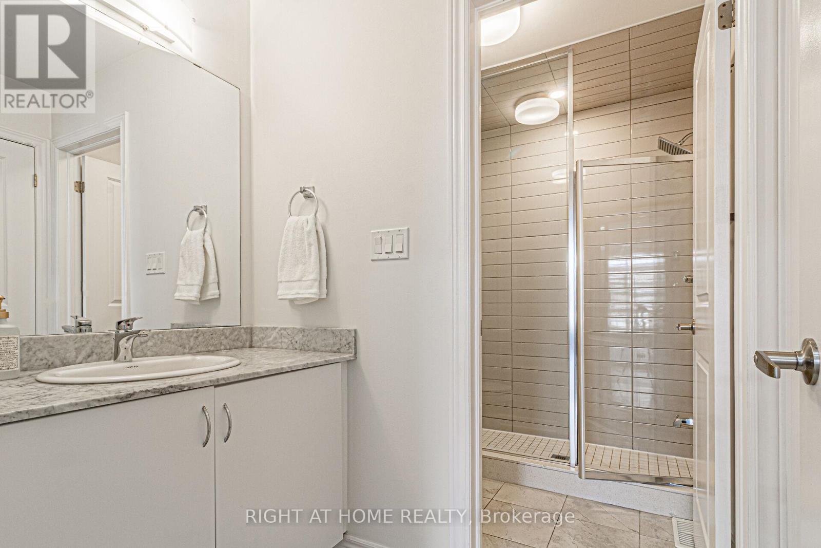 1406 Farmstead Drive, Milton, Ontario  L9E 1K4 - Photo 32 - W12147681