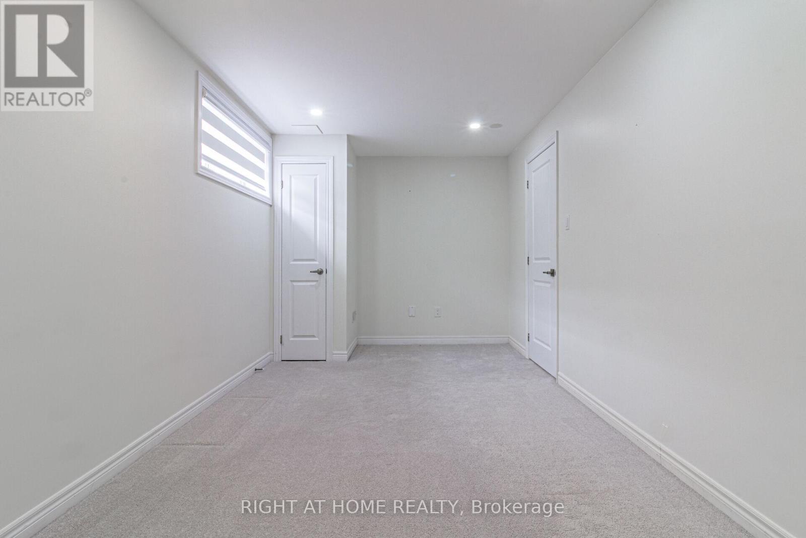 1406 Farmstead Drive, Milton, Ontario  L9E 1K4 - Photo 37 - W12147681