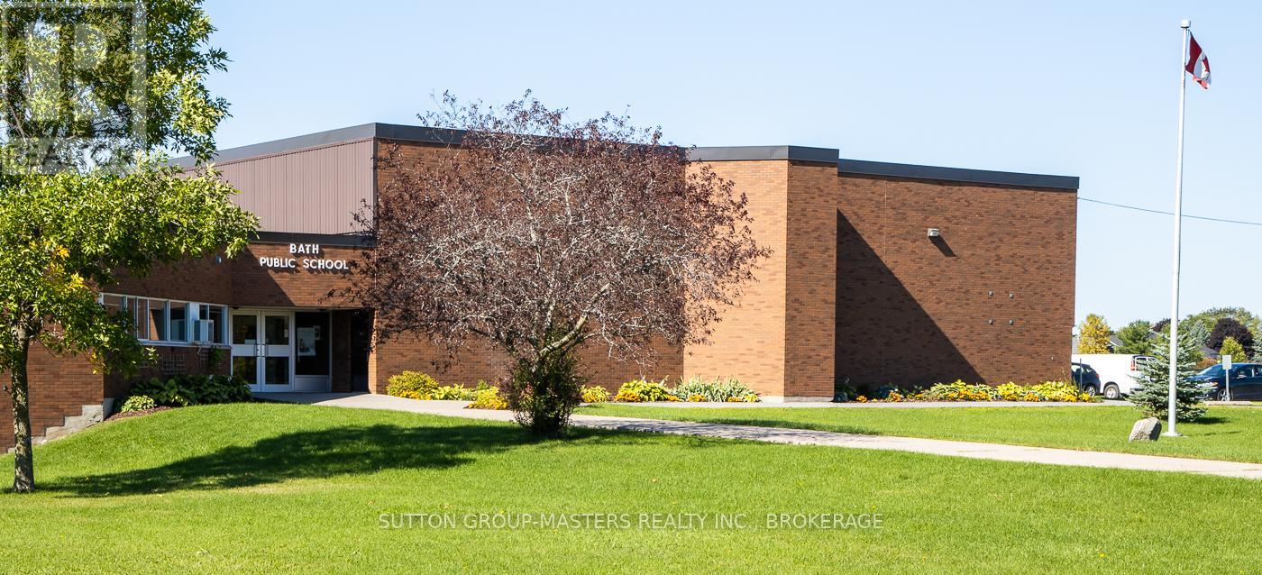114 Britannia Crescent, Loyalist, Ontario  K0H 1G0 - Photo 48 - X12147926