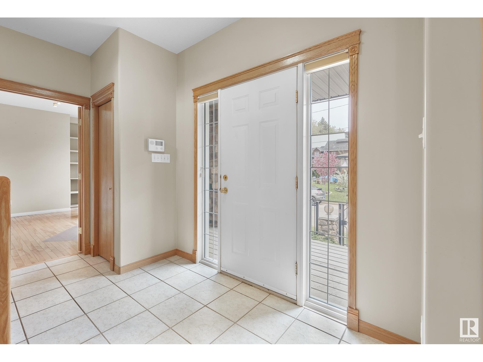 8709 102 Av Nw, Edmonton, Alberta  T5H 0C9 - Photo 3 - E4436333