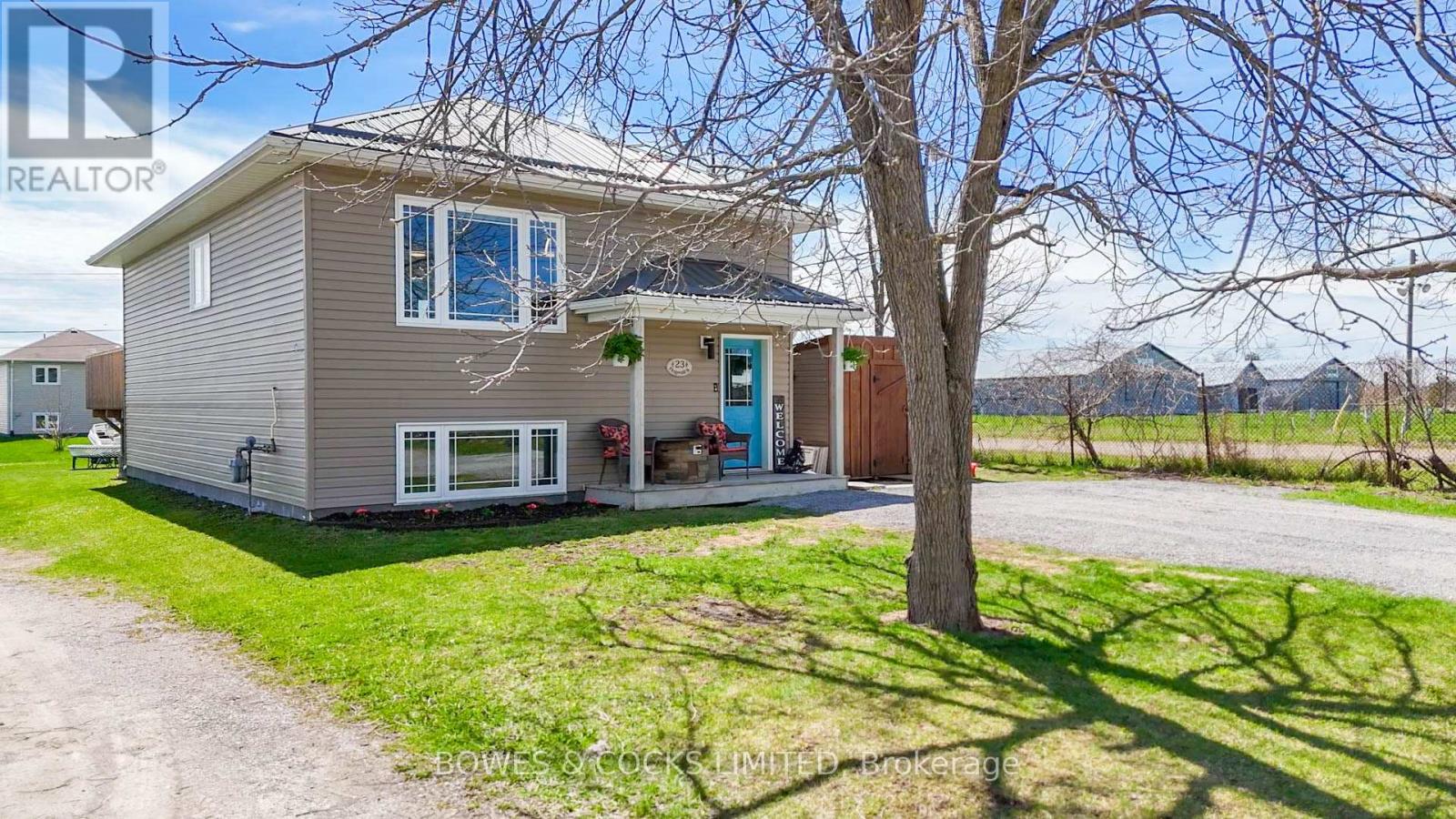 23 Fitzgerald Street, Selwyn, Ontario  K0L 2H0 - Photo 1 - X12147957