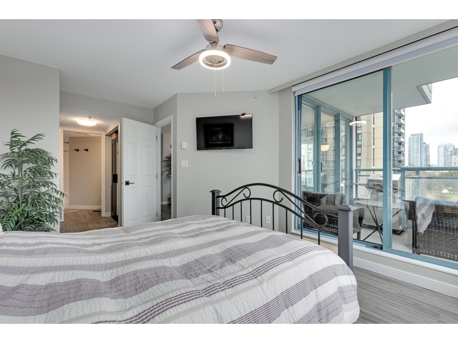603 13383 108 Avenue, Surrey, British Columbia  V3T 5T6 - Photo 11 - R3002690
