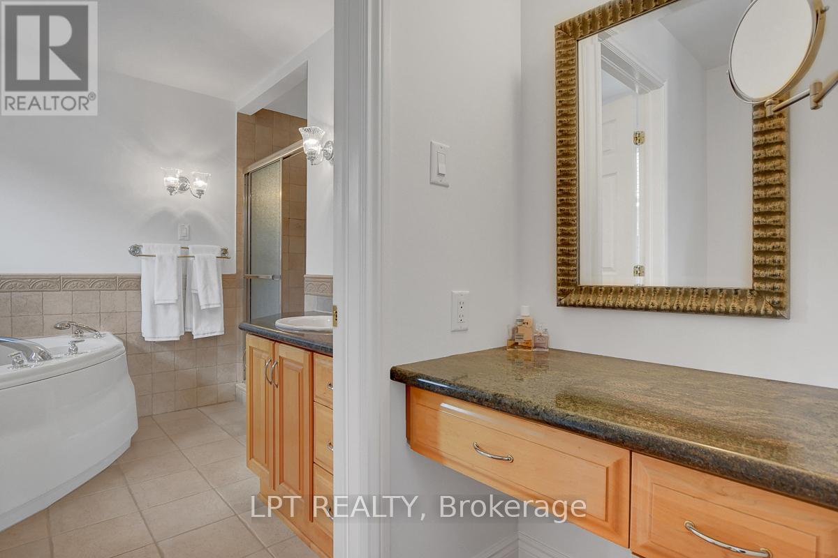 10a Ashburn Drive, Ottawa, Ontario  K2E 6N3 - Photo 28 - X12147894