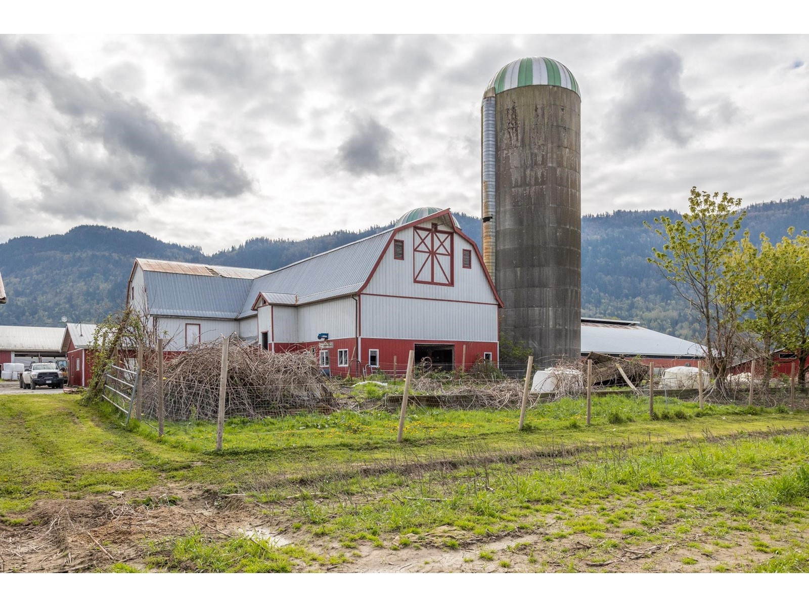 39464 Wells Line Road, Abbotsford, British Columbia  V3G 2A3 - Photo 4 - R2835095