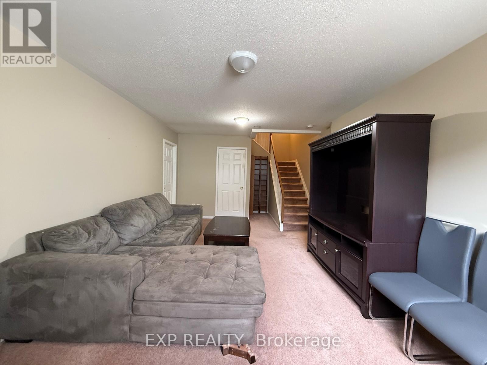 428 Breckenridge Crescent, Ottawa, Ontario  K2W 1J3 - Photo 37 - X12147937