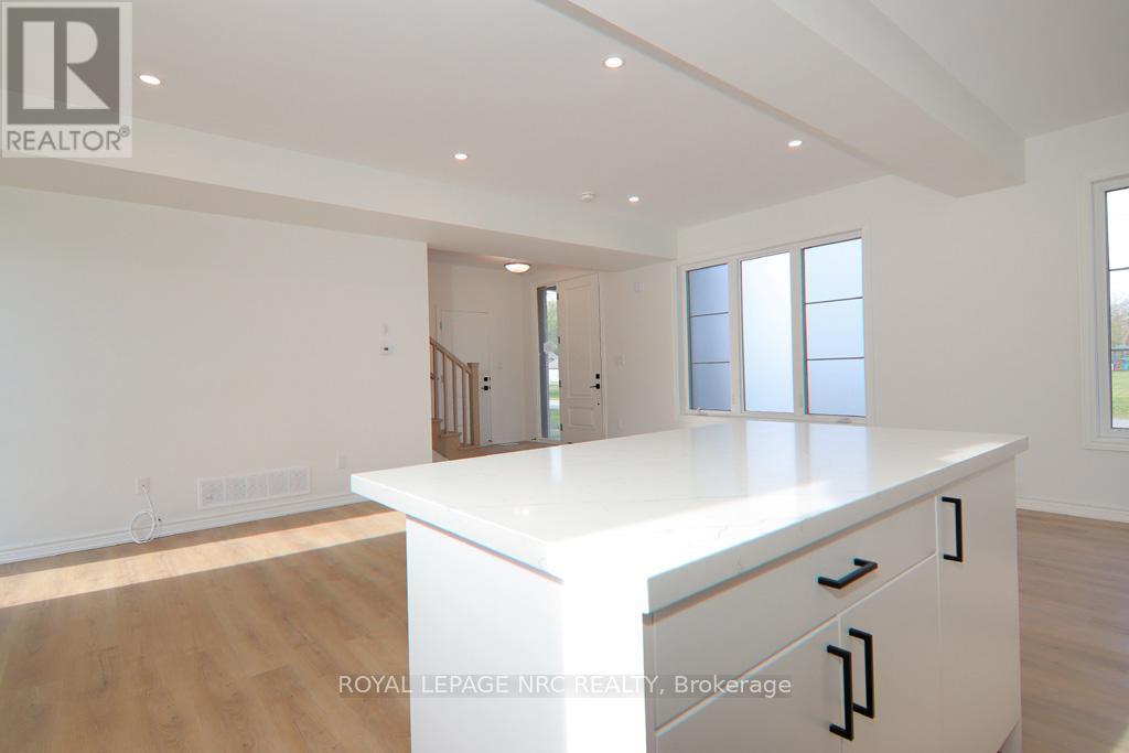 203 Park Street, Fort Erie, Ontario  L0S 1N0 - Photo 21 - X12147886