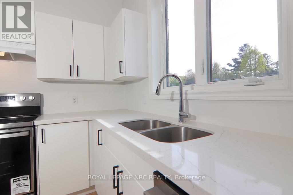 203 Park Street, Fort Erie, Ontario  L0S 1N0 - Photo 24 - X12147886