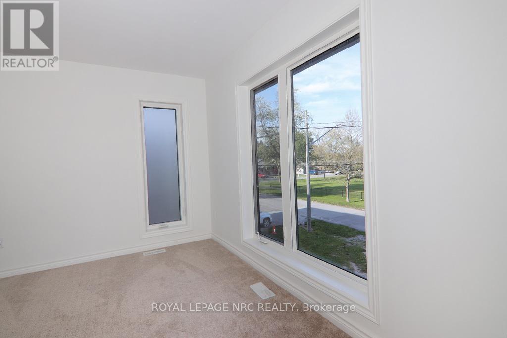 203 Park Street, Fort Erie (Ridgeway), Ontario  L0S 1N0 - Photo 40 - X12147886