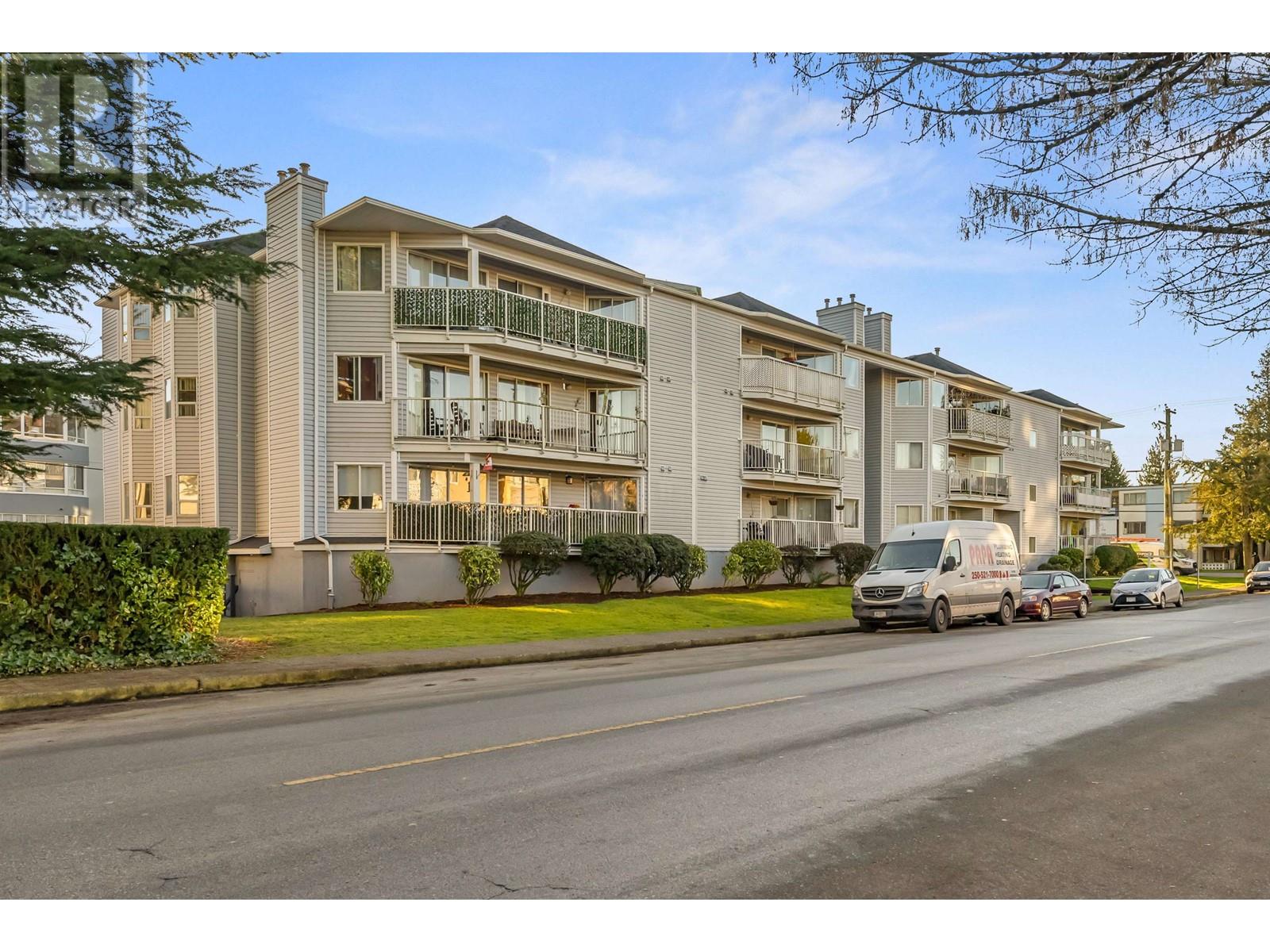 202 22222 119 Avenue, Maple Ridge, British Columbia  V2X 2Y9 - Photo 1 - R3002675